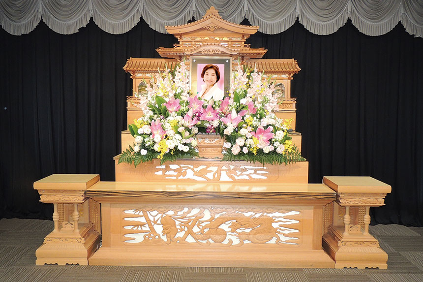 家族葬スタンダードプラン　カスミソウ
祭壇イメージ写真